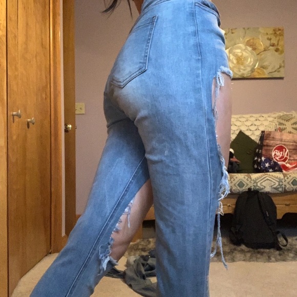 Ripped jeans - Picture 3 of 7